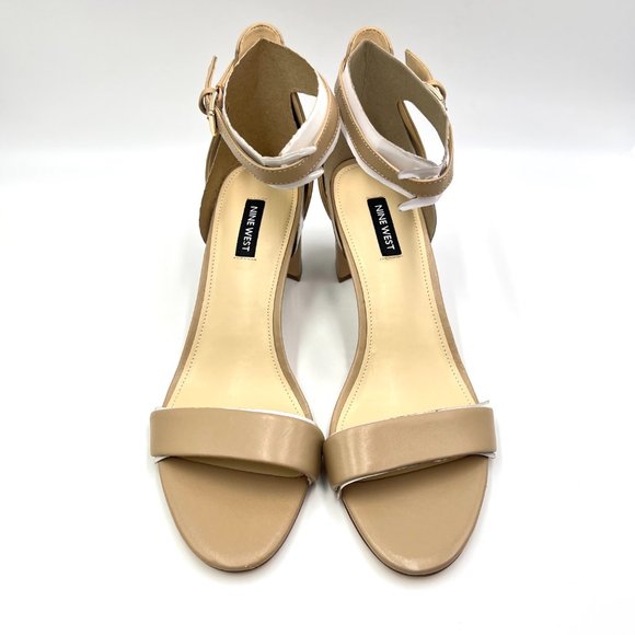 Nine West Size 10 Natural Nude Tan Beige Leather Block Heels Sandals Shoes - Picture 2 of 14